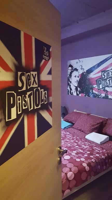 My Way Hostel Zagreb Buitenkant foto